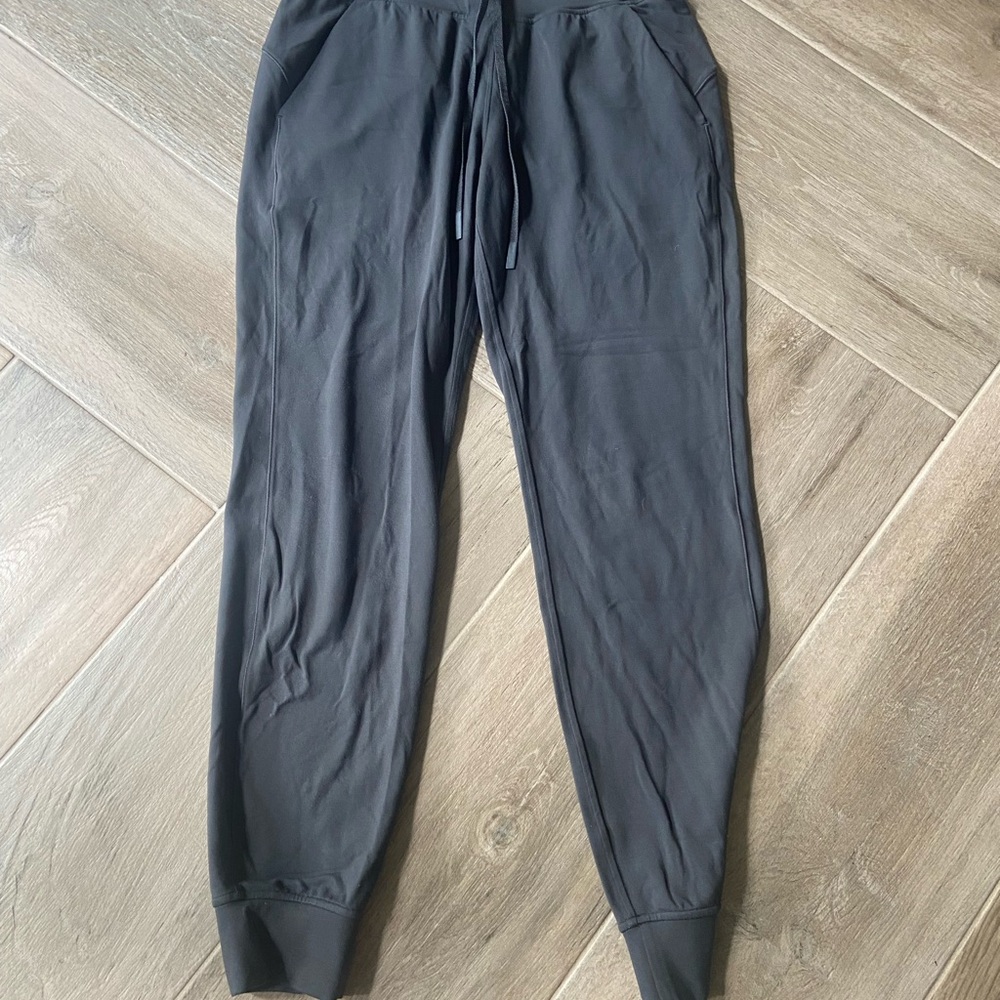 Lulu lemon joggers.  Grey size 6